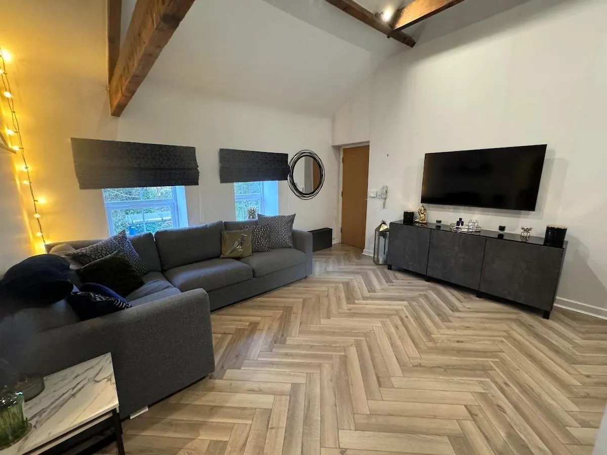 Apartment In Oughtibridge Sheffield 0*,